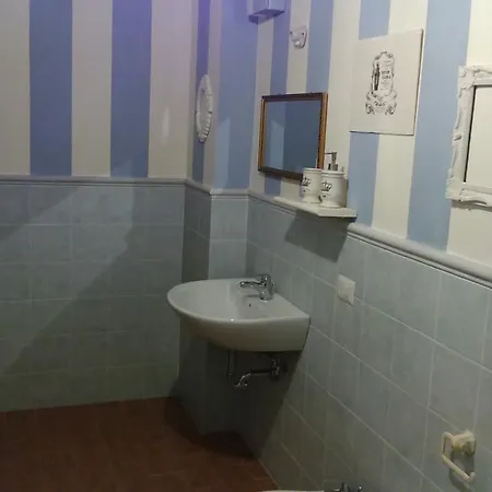 ゲストハウス Nonna Caro フェルモ