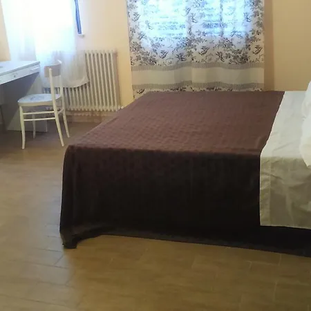 Nonna Caro Gasthuis Fermo